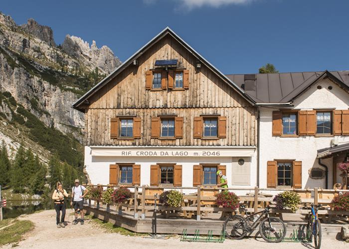 Rifugio Croda da Lago